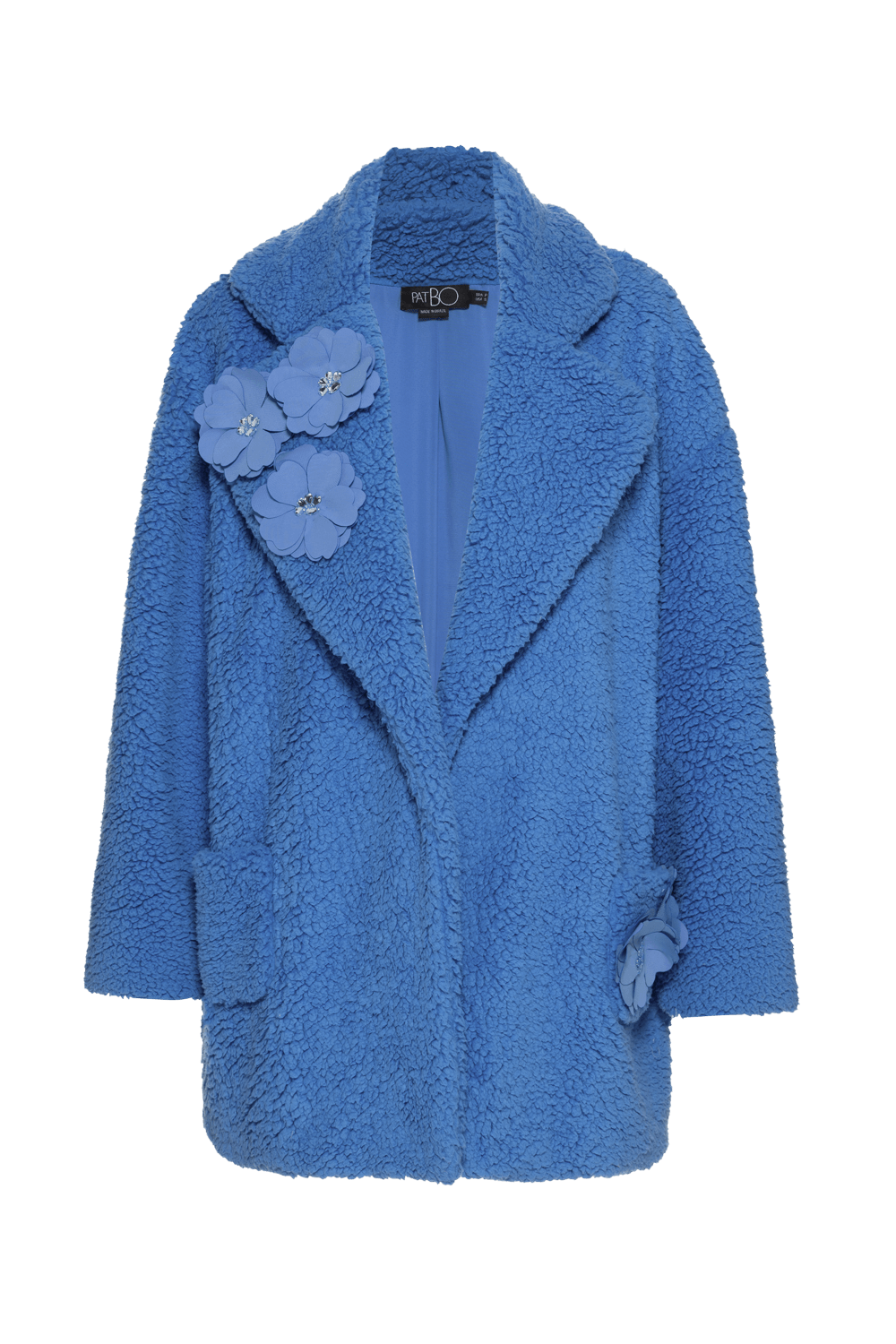 Casaco over colorful faux fur azul