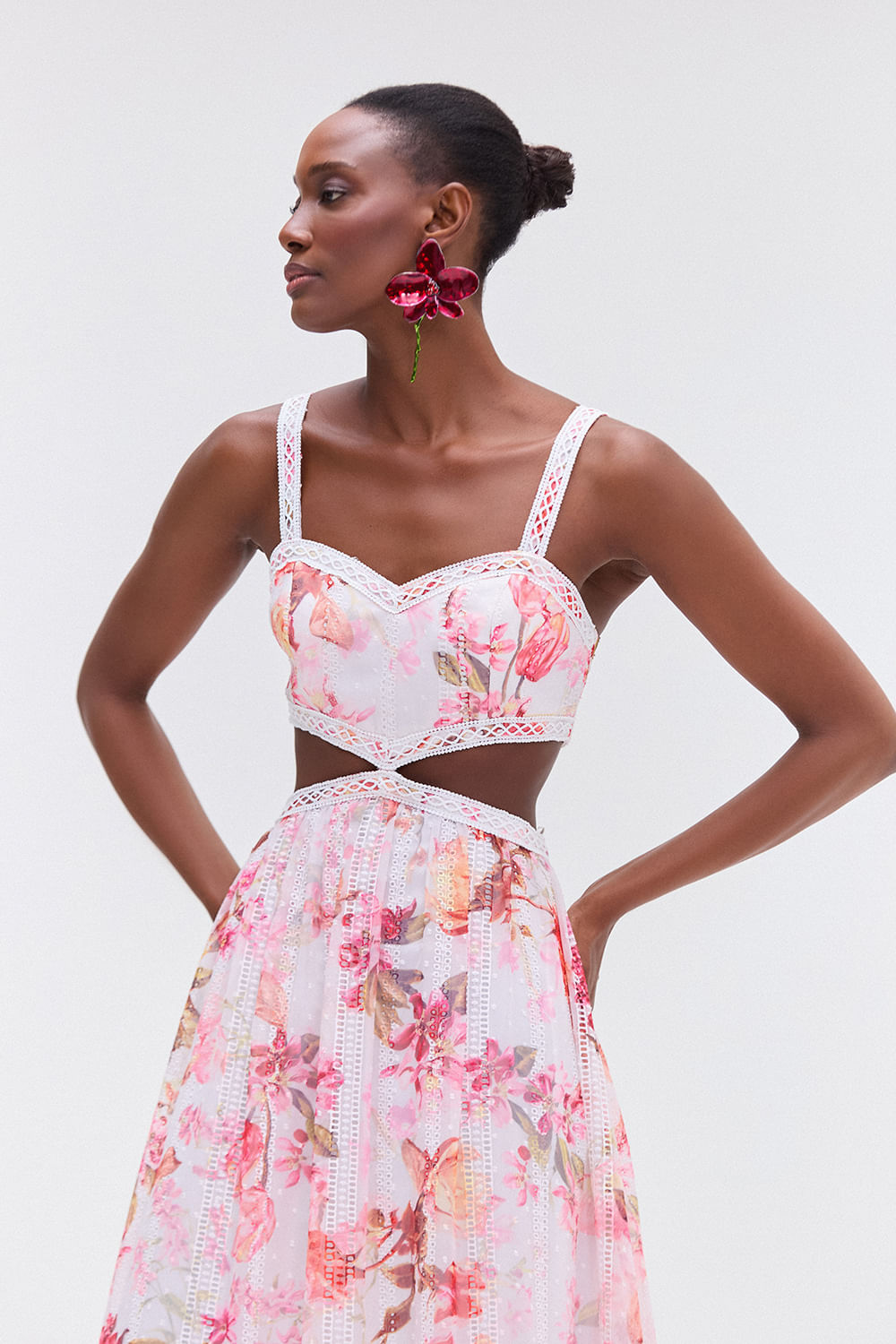 Vestido mídi floral primrose off white